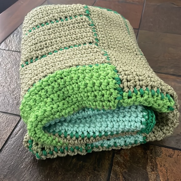 “Cactus” Multi-Green Colors-throw- handmade by JulzyRaye- OS - Picture 5 of 10